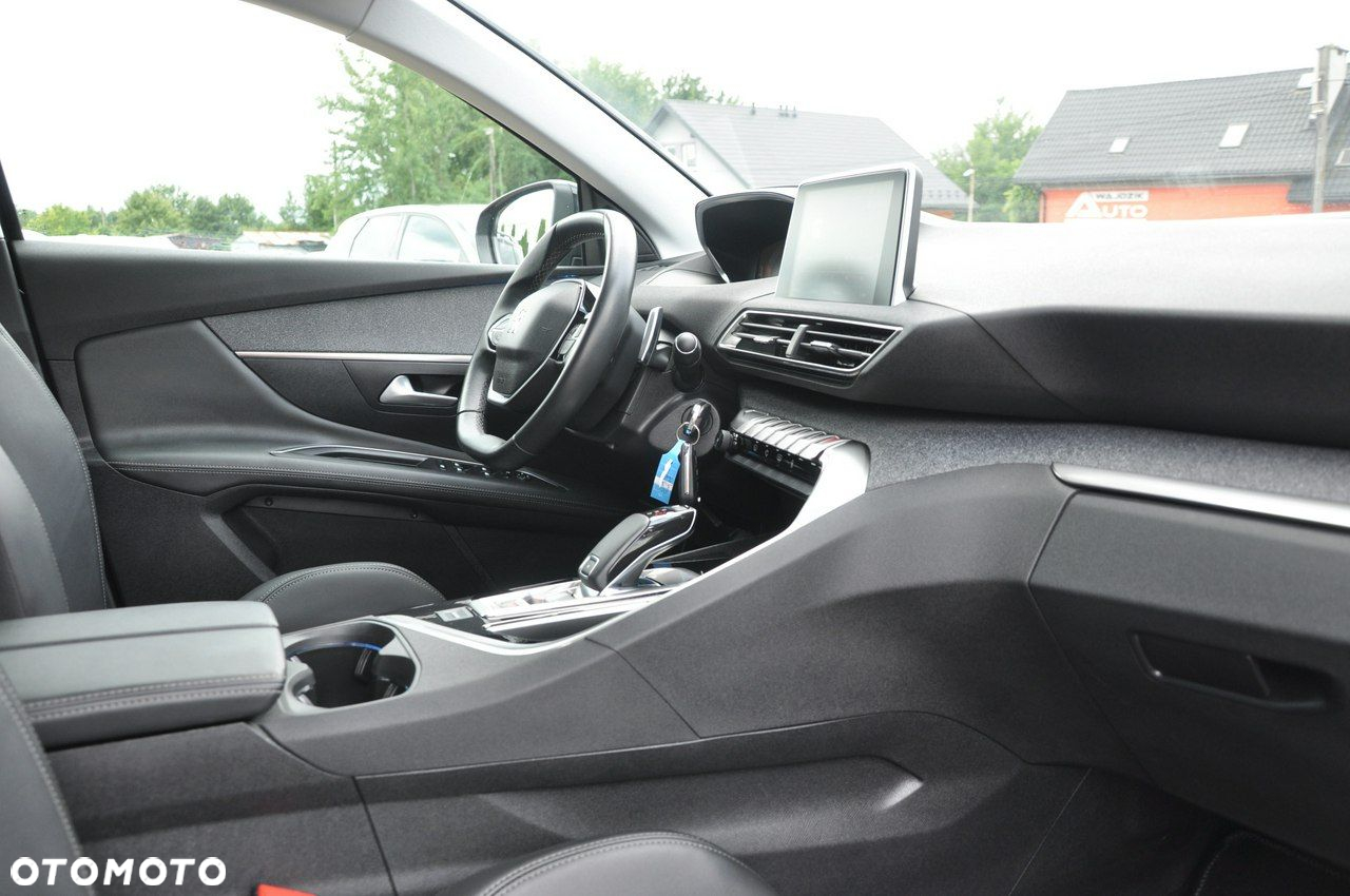 Peugeot 3008 1.2 PureTech Allure Pack S&S EAT8 - 22