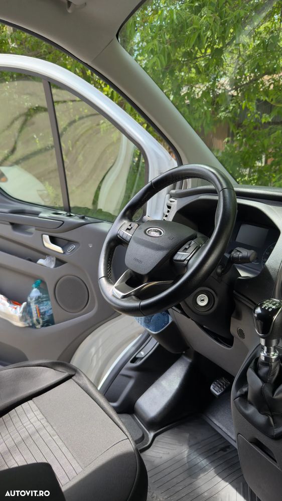 Ford TRANSIT CUSTOM - 6