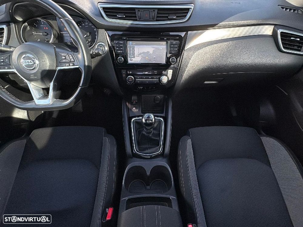 Nissan Qashqai 1.5 dCi N-Connecta 18 - 13