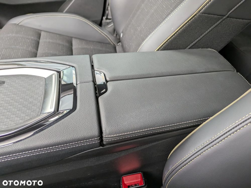 Renault Austral 1.3 TCe mHEV Iconic - 21
