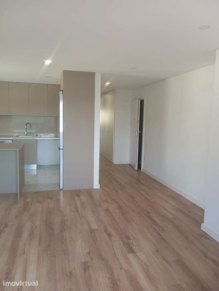 Excelente apartamento T2 novo, com terraço em Santa Maria da feira - Grande imagem: 4/23