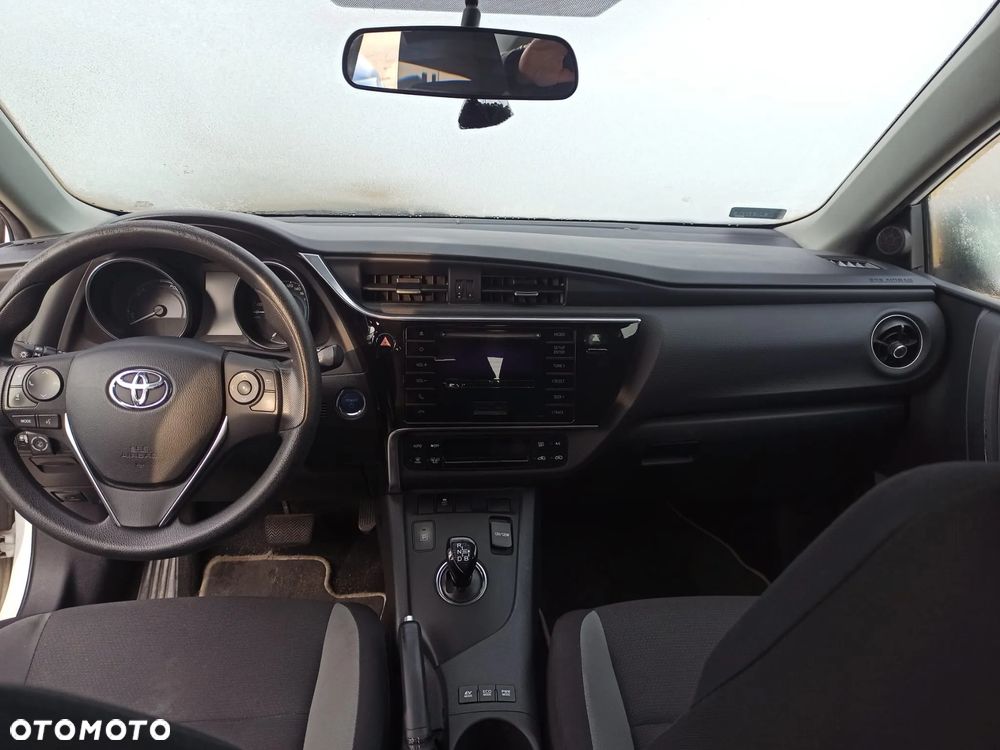 Toyota Auris - 3