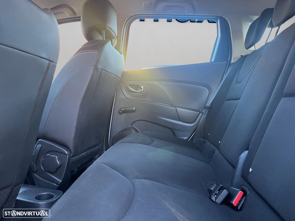 Renault Clio Sport Tourer 1.5 dCi Confort - 12