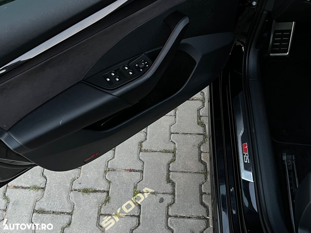 Skoda Octavia 2.0 TDI DSG 4X4 RS Plus - 29