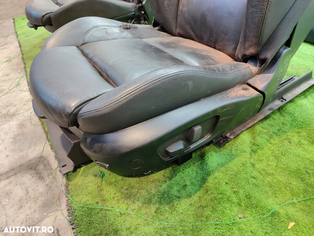 INTERIOR PIELE / SCAUNE + BANCHETE BMW E93 320D 2013 2.0 DIESEL / DECAPOTABILĂ (CABRIOLET) 2005-2013 COD OEM 52107253755 / 52107253707 / 52107253708 / 52107253756 - 4