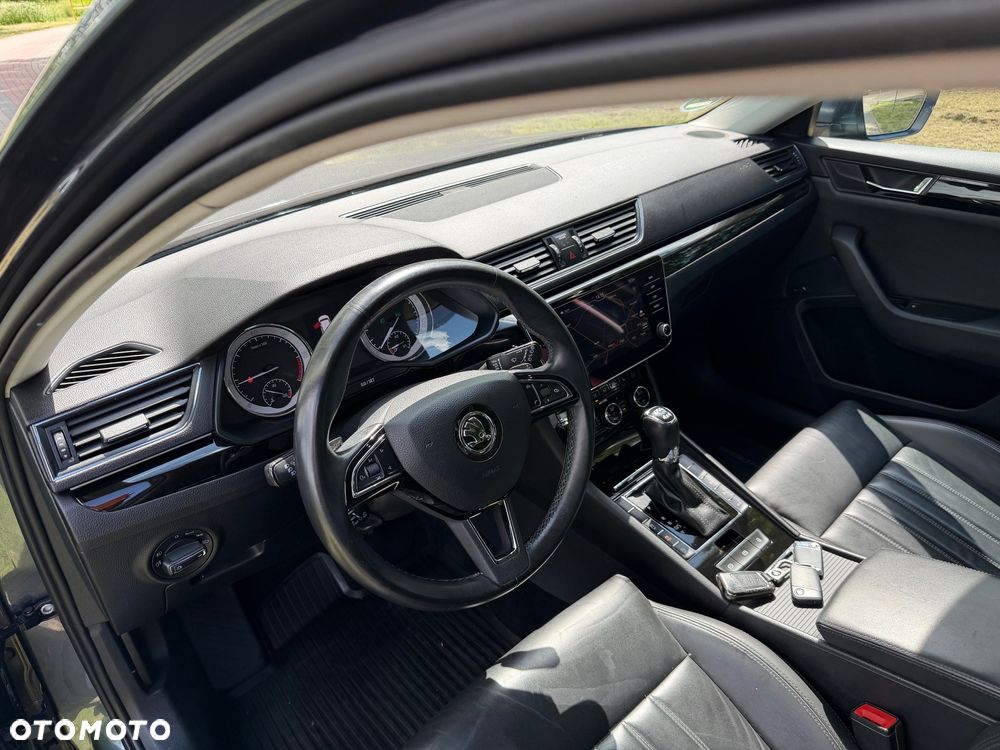 Skoda Superb 2.0 TDI 4x4 DSG L&K - 14