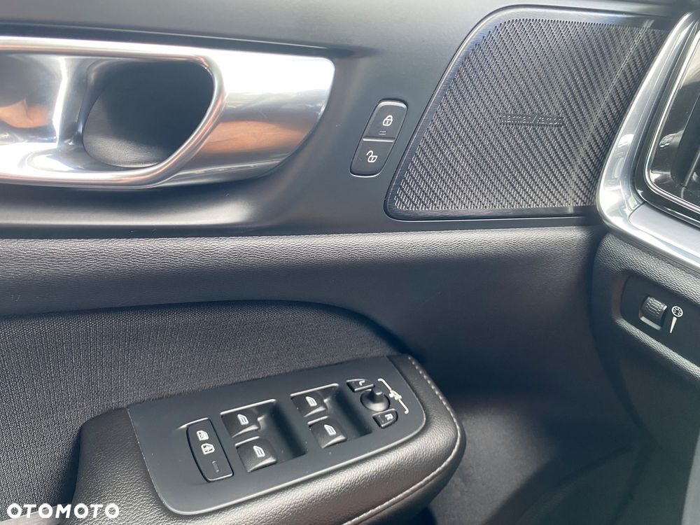 Volvo V60 D3 Geartronic Momentum Pro - 21