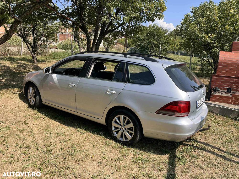 Volkswagen Golf - 10