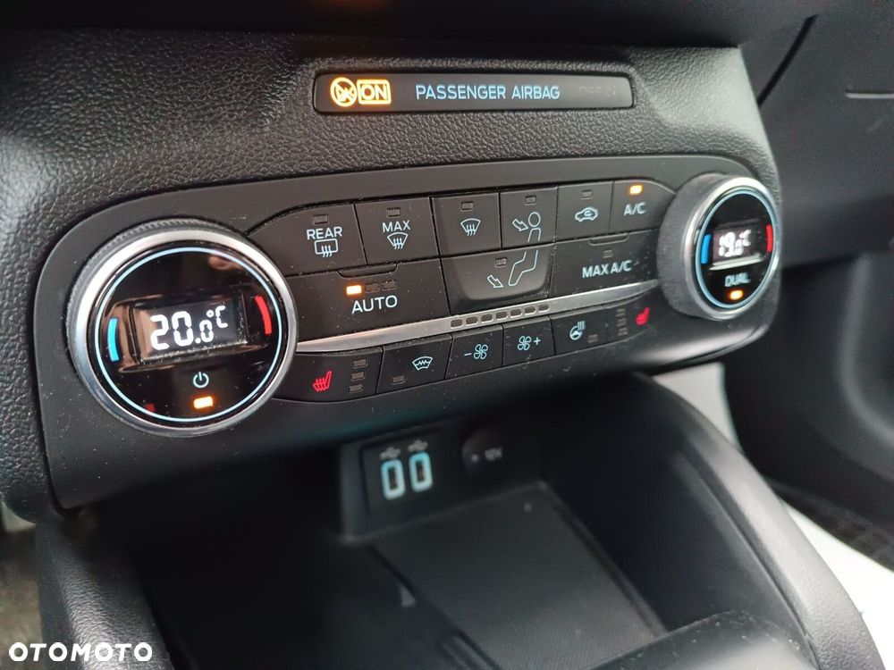 Ford Focus 1.0 EcoBoost mHEV Active X - 23