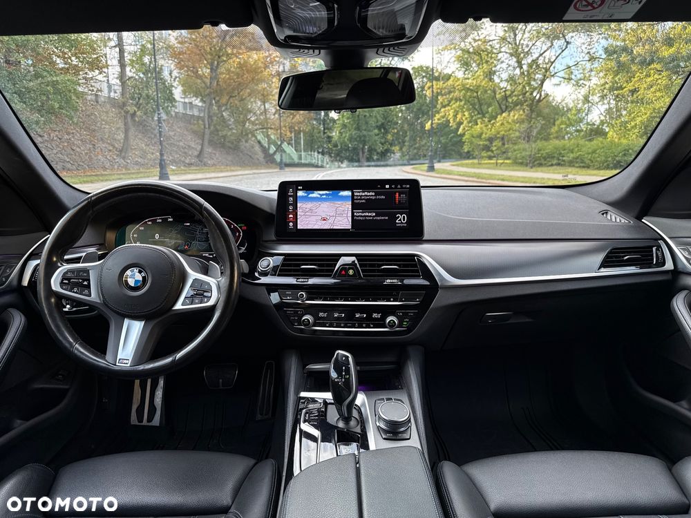 BMW Seria 5 520d M Sport Edition - 17