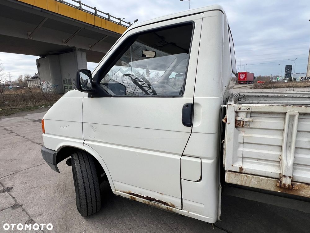 Volkswagen Transporter T4, rocznik 1995, wersja z długą skrzynią 2,9 m x 1,85 m, kabina 3-osobowa. - 4