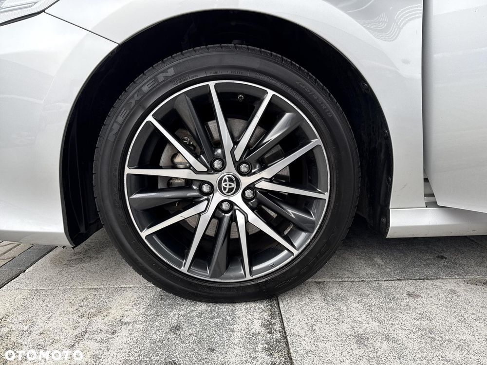 Toyota Camry 2.5 Hybrid Executive CVT - 19