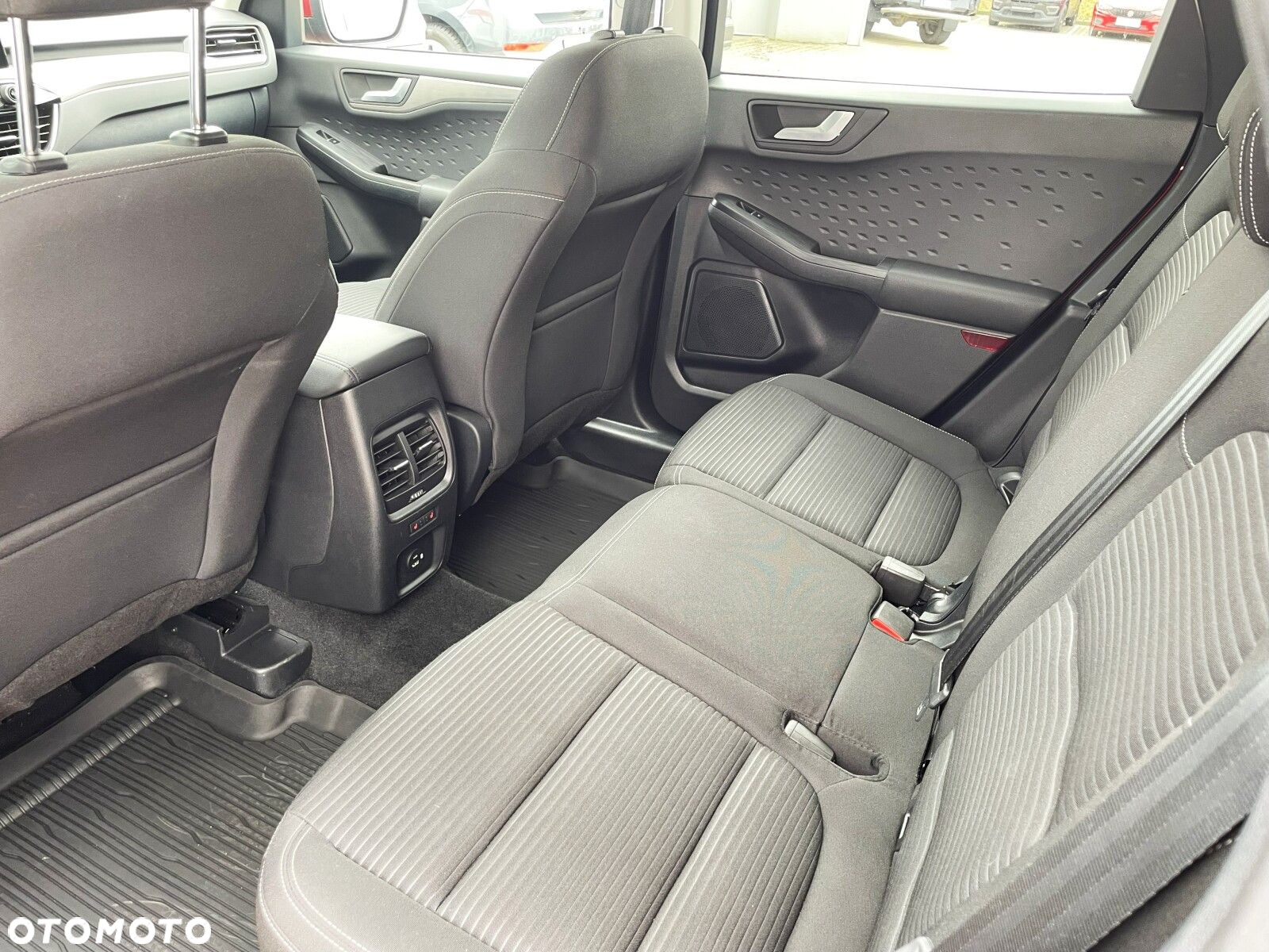 Ford Kuga 1.5 EcoBoost FWD Titanium X - 11