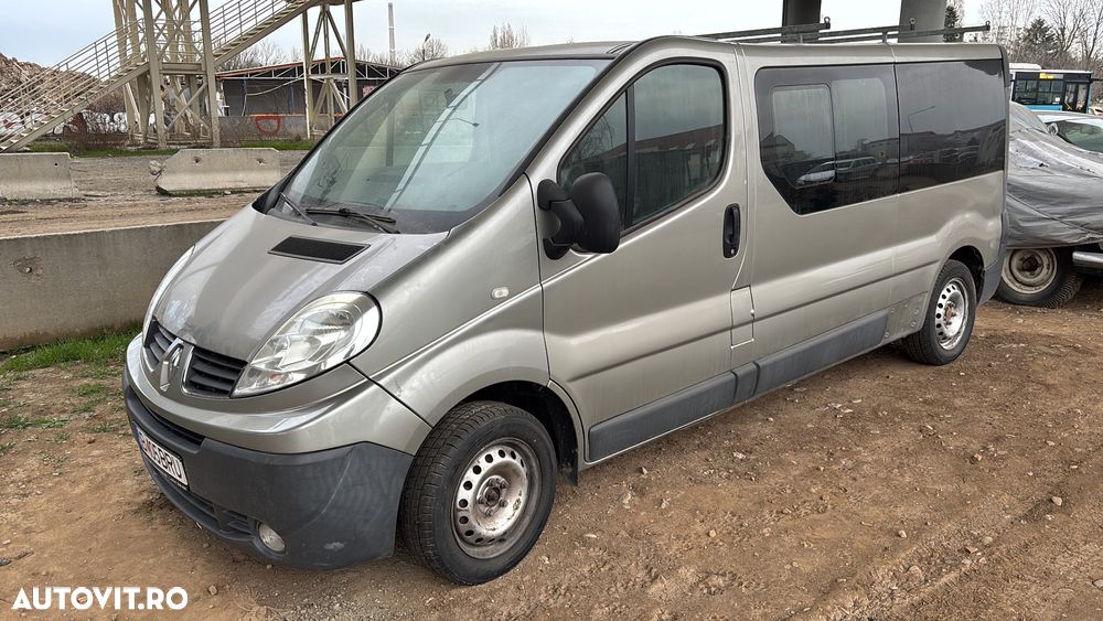 Renault TRAFIC - 1