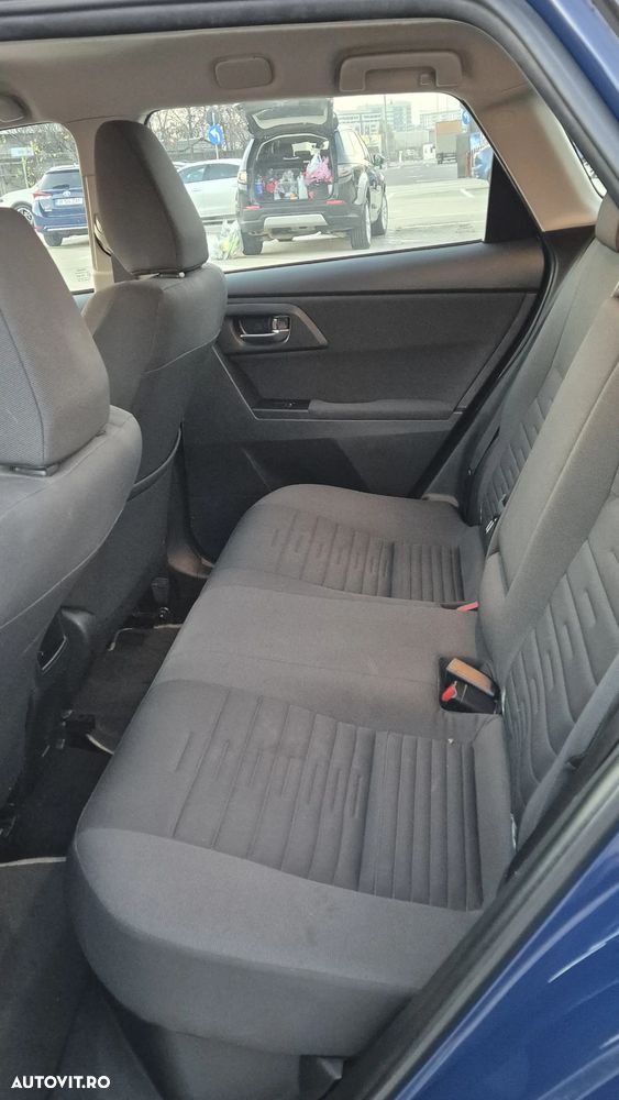 Toyota Auris 1.8 L VVT-i HSD Sol + - 9