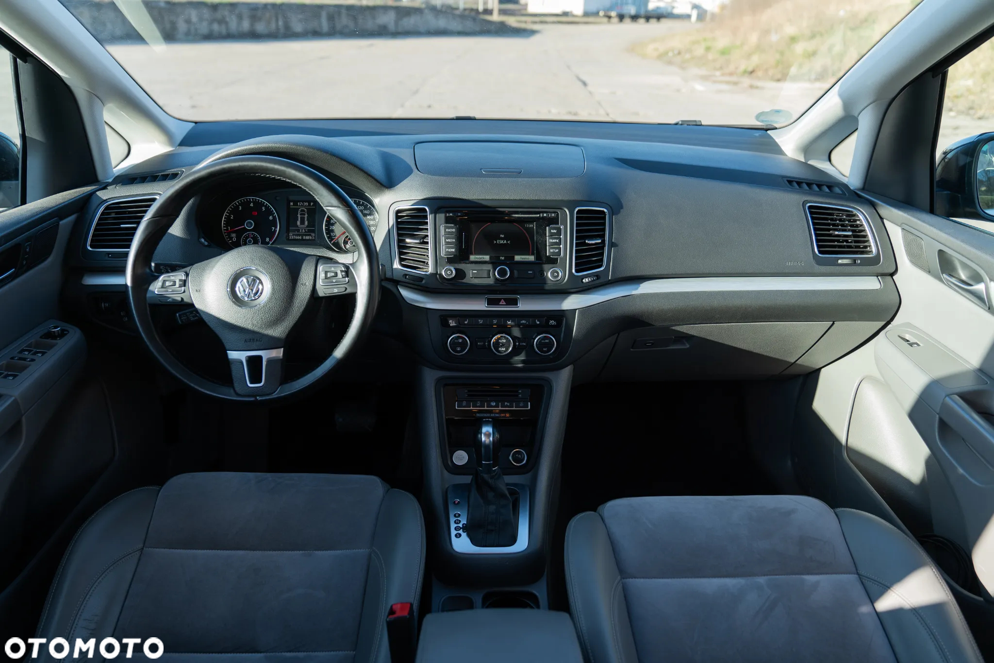 Volkswagen Sharan 1.4 TSI BMT Trendline DSG - 9