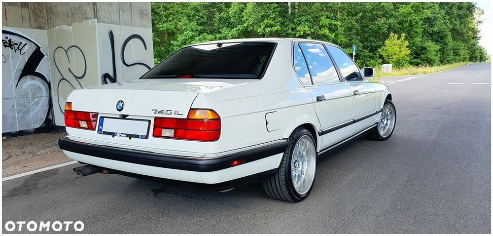 BMW Seria 7 740iL - 4