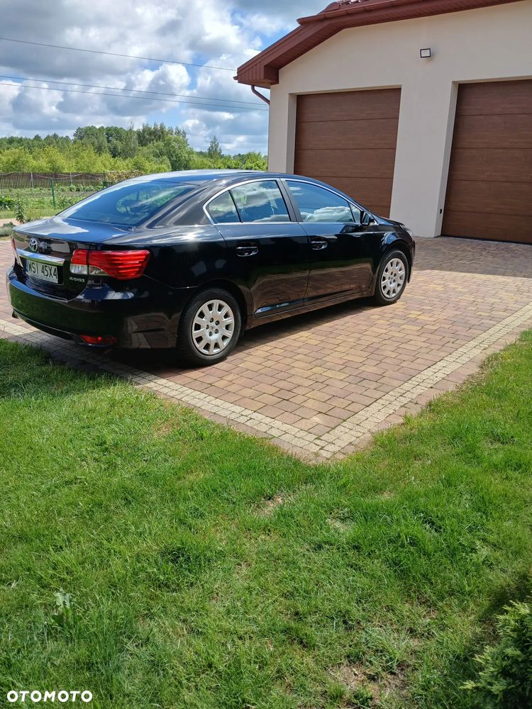 Toyota Avensis 2.0 D-4D Active - 11