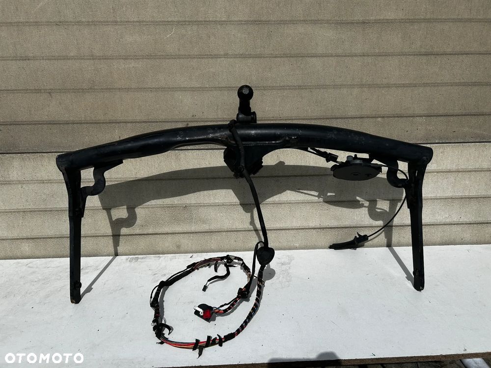 SKODA SUPERB III 3 KOMBI HAK HOLOWNICZY 3V9803881A - 1