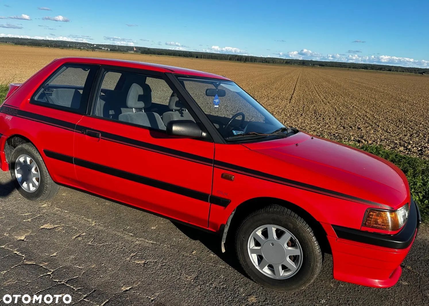 Mazda 323 1.6 GLX - 1