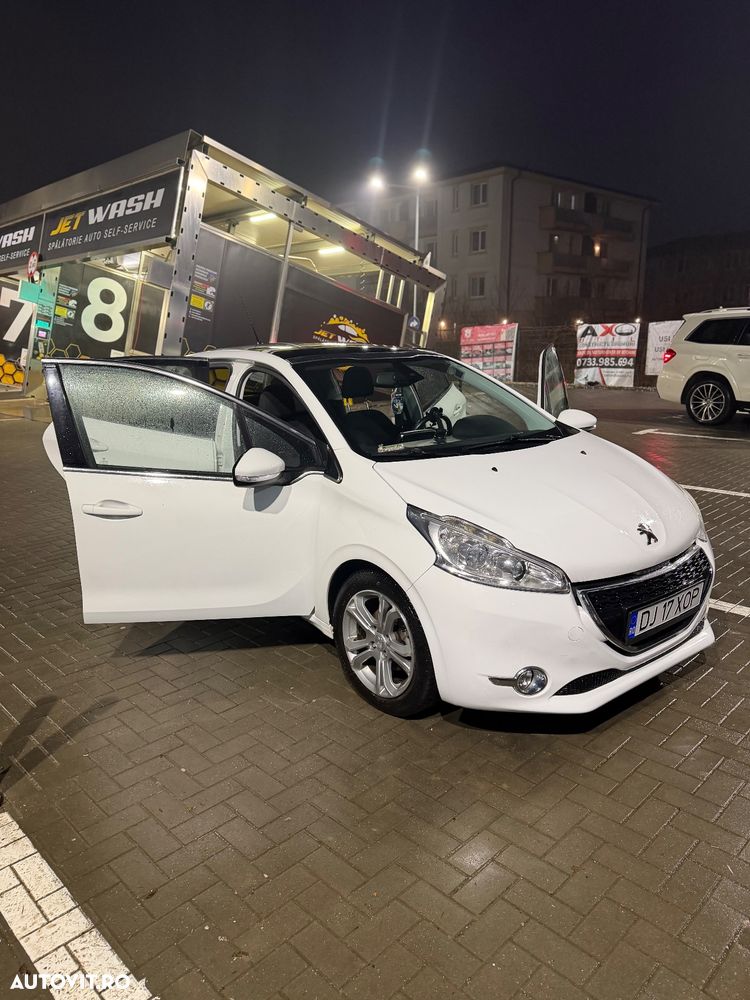 Peugeot 208 82 PureTech Style - 1