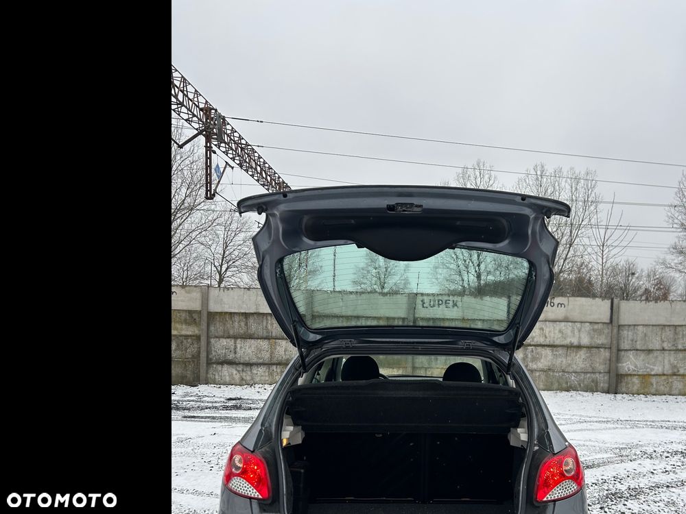 Peugeot 206 plus 75 - 16