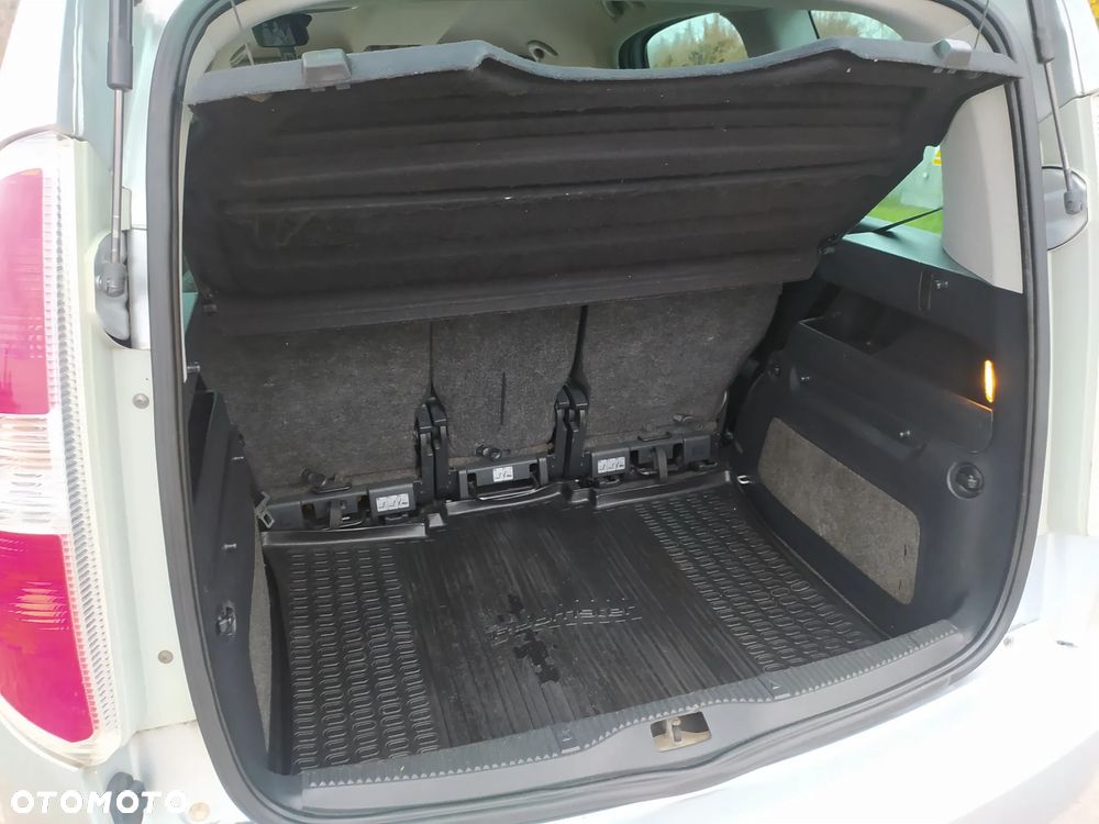 Skoda Roomster 1.9 TDI DPF Scout - 23