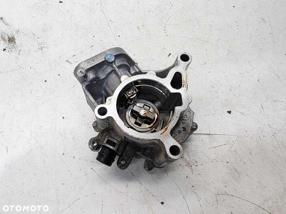 POMPA VACUM OBUDOWA AUDI A4 B9 A5 Q5 FY 1.8 2.0 TFSI 06K145100BB - 3