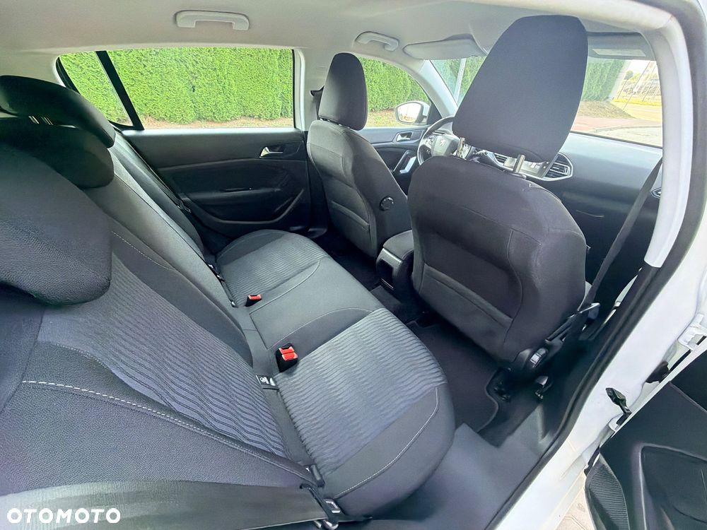 Peugeot 308 - 24