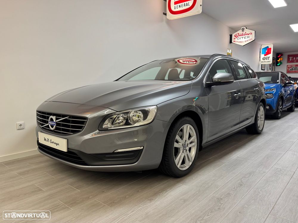 Volvo V60 2.0 D2 Momentum - 14