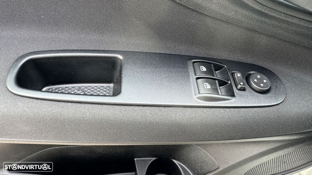 Fiat Punto 1.3 M-Jet Easy S&S - 22