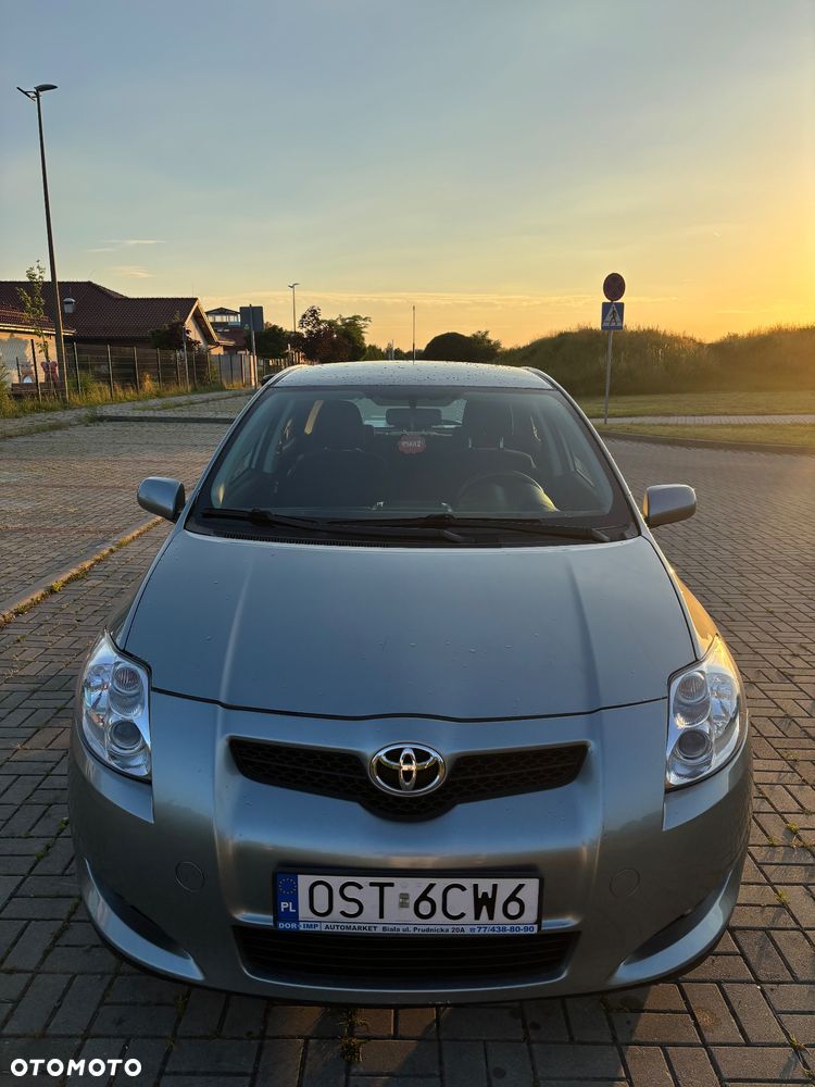 Toyota Auris - 2