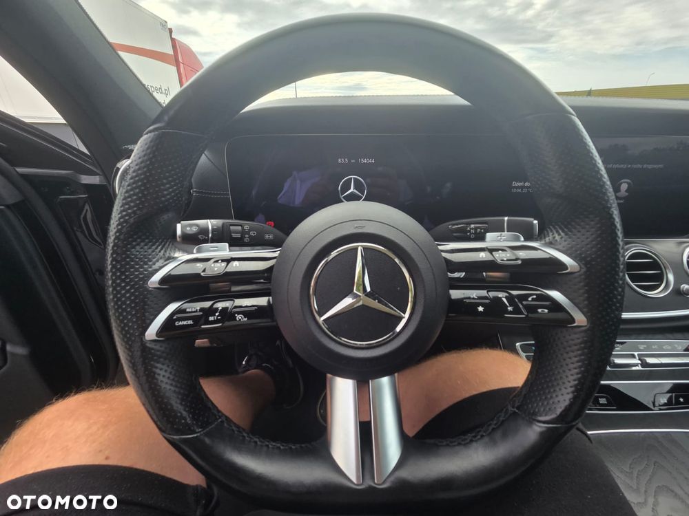 Mercedes-Benz Klasa E 400 d 4-Matic AMG - 17