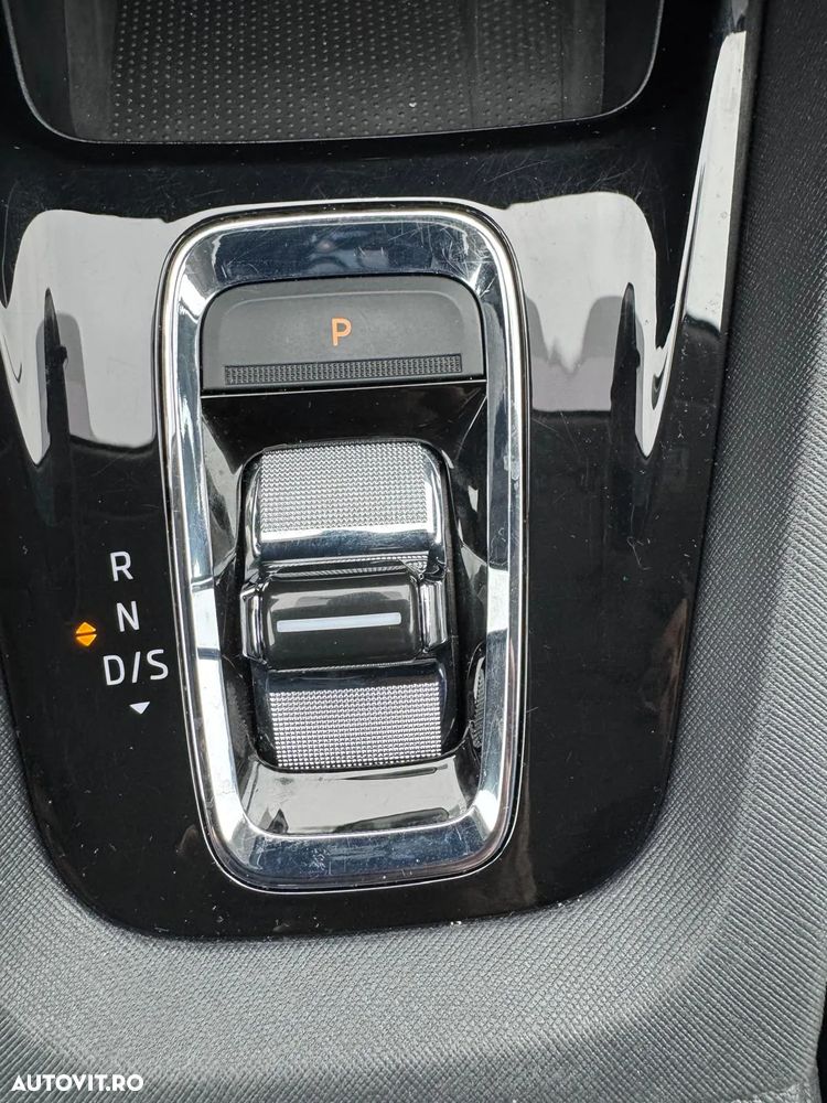 Skoda Octavia 2.0 TDI DSG Tour - 37