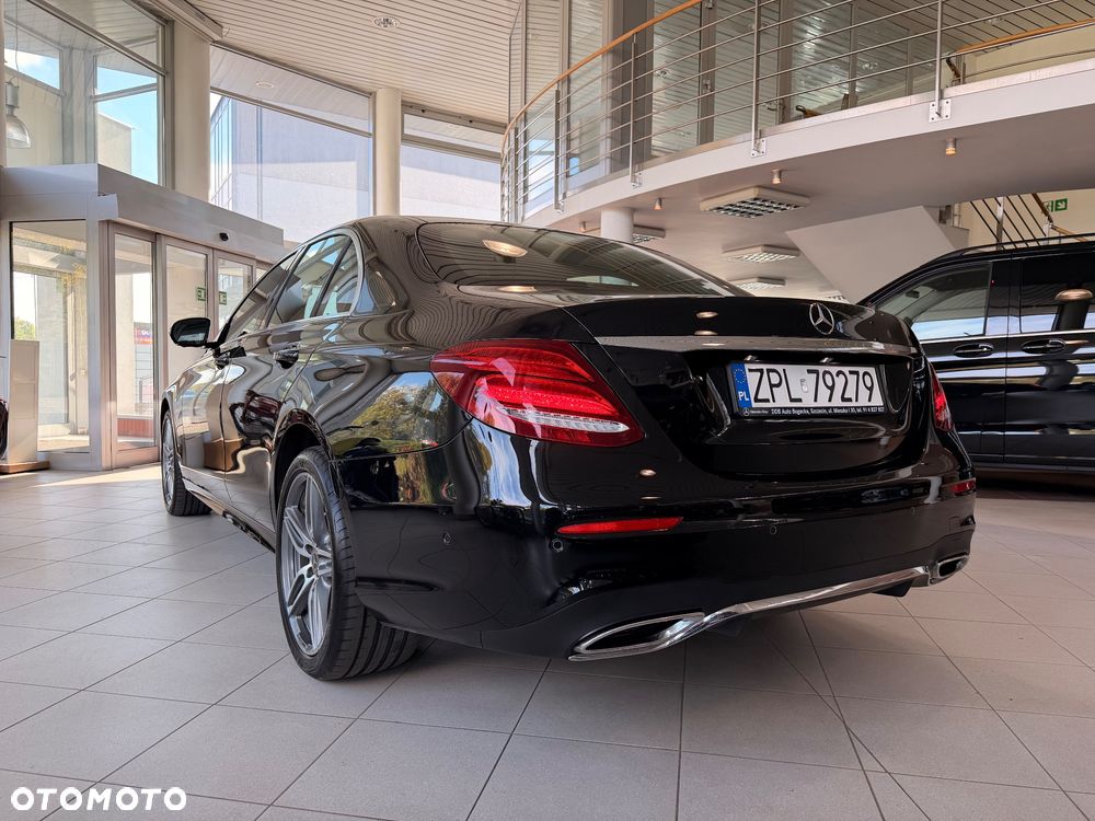 Mercedes-Benz Klasa E 220 d 4-Matic 9G-TRONIC - 5
