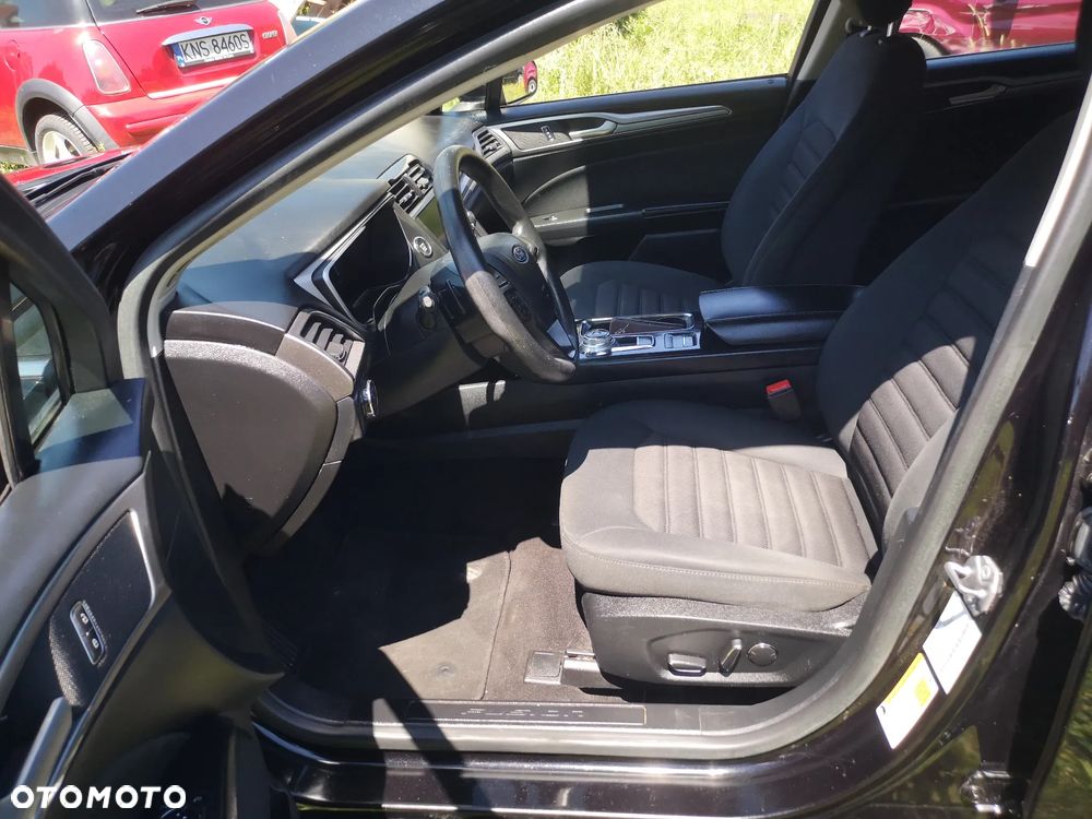 Ford Fusion - 20