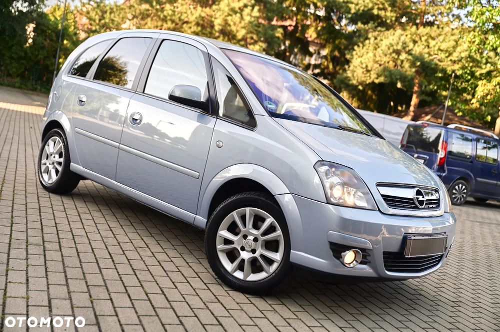 Opel Meriva 1.8 16V Essentia Easytronic - 2