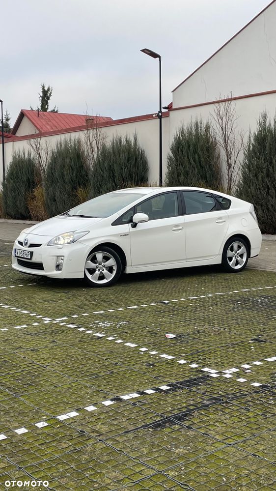 Toyota Prius 1.8 HSD Premium - 12