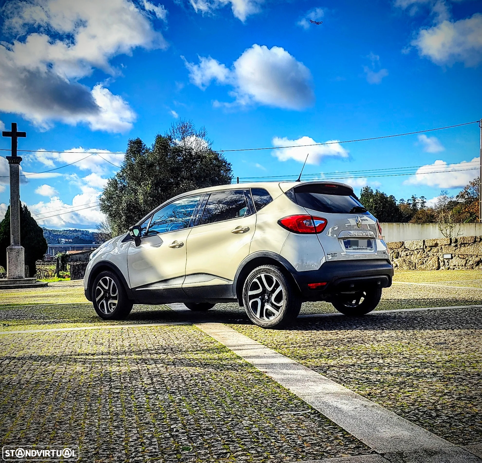 Renault Captur ENERGY TCe 120 EDC Luxe - 2
