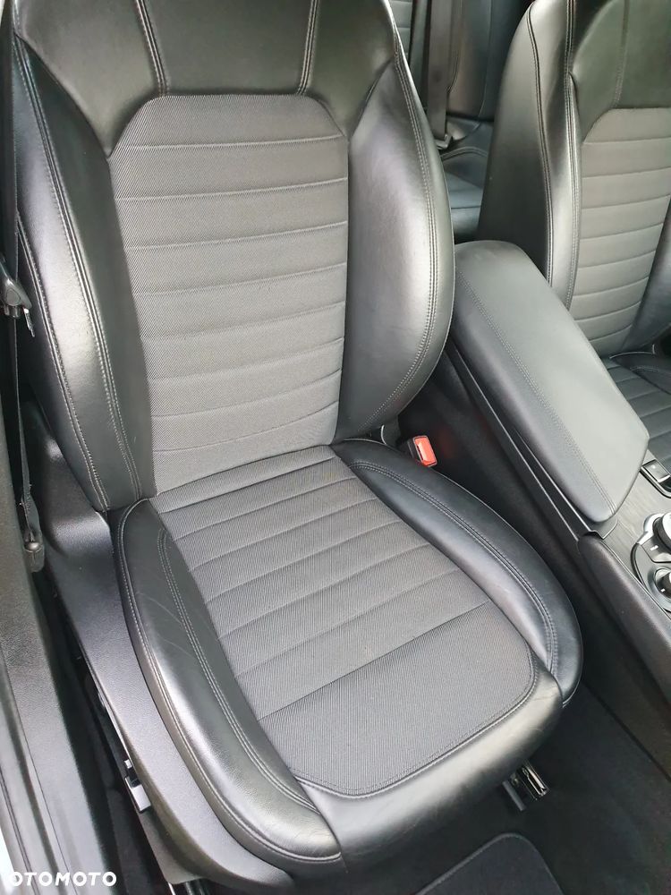 Alfa Romeo Giulia 2.2 AT8 Super - 20