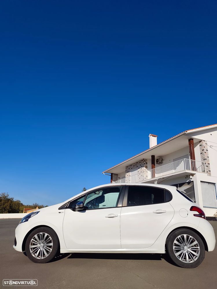 Peugeot 208 1.2 PureTech Style - 47