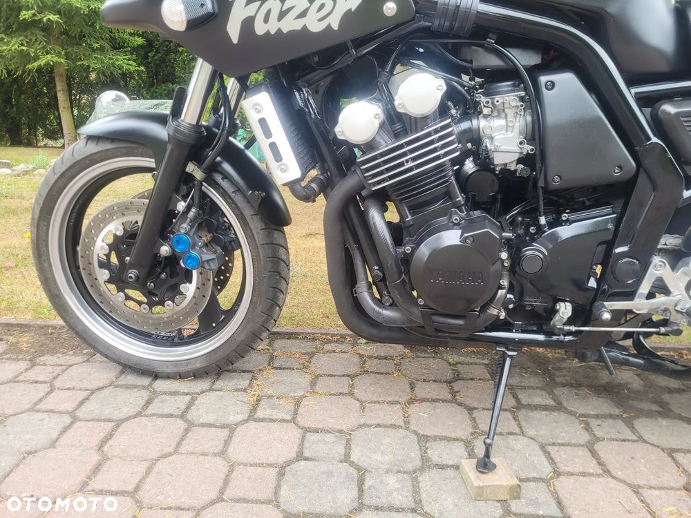 Yamaha FZS - 8