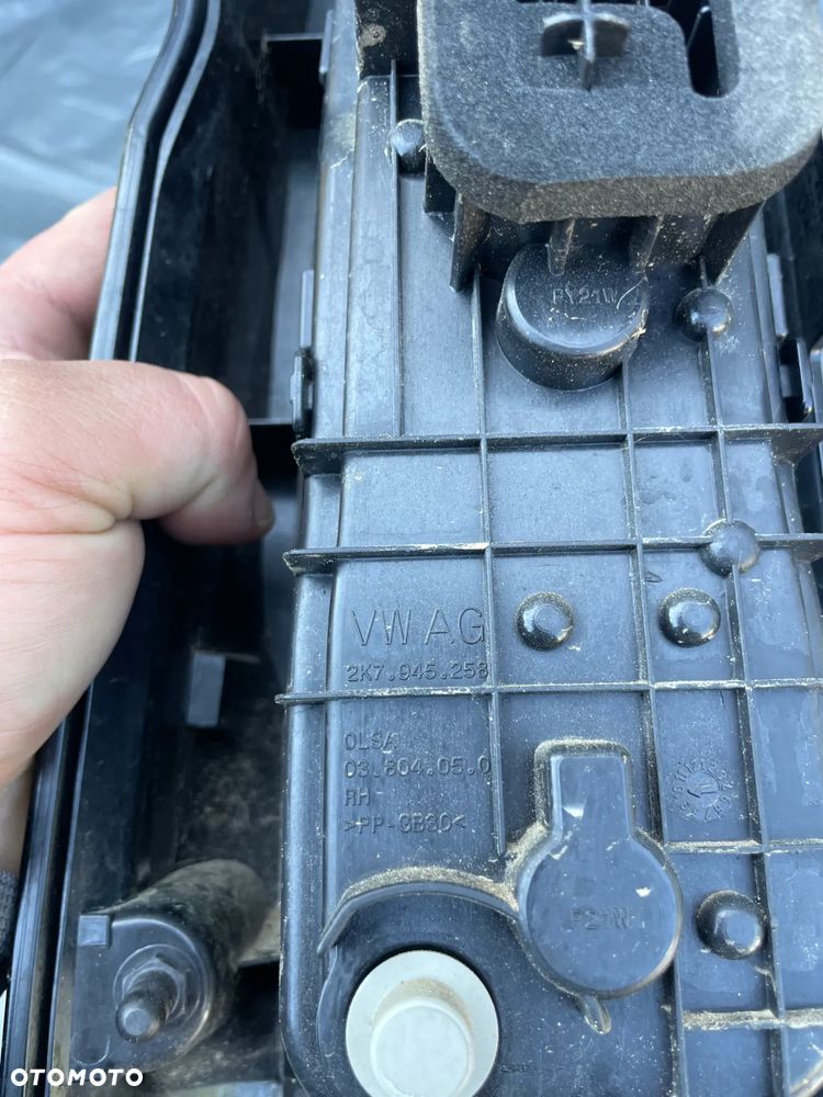 CADDY 2K7 V lampa tył prawa lewa tylna cała bez uszkodzeń 2k7945258 2k7945257 - 4