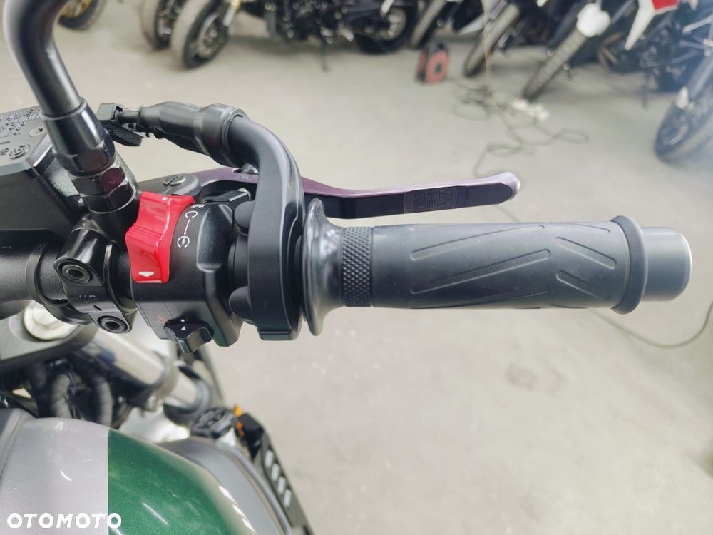 Yamaha XSR - 17