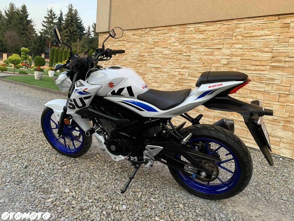 Suzuki GSX - 3