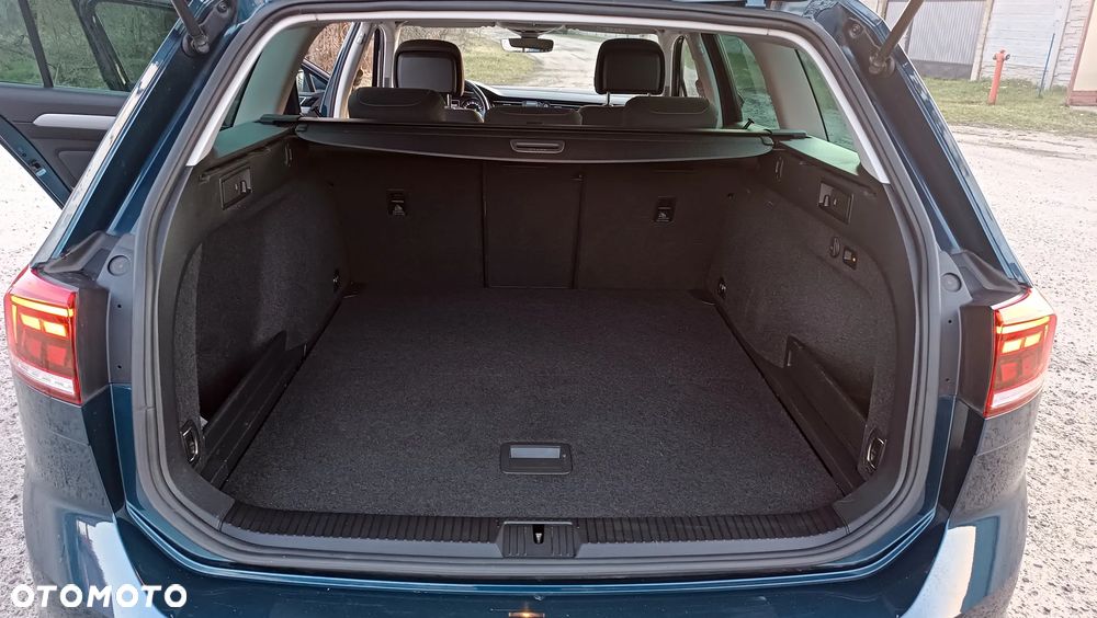 Volkswagen Passat Variant 2.0 TDI SCR DSG Business - 15