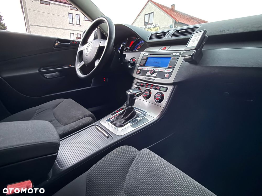 Volkswagen Passat 2.0 TDI DPF DSG Comfortline - 22