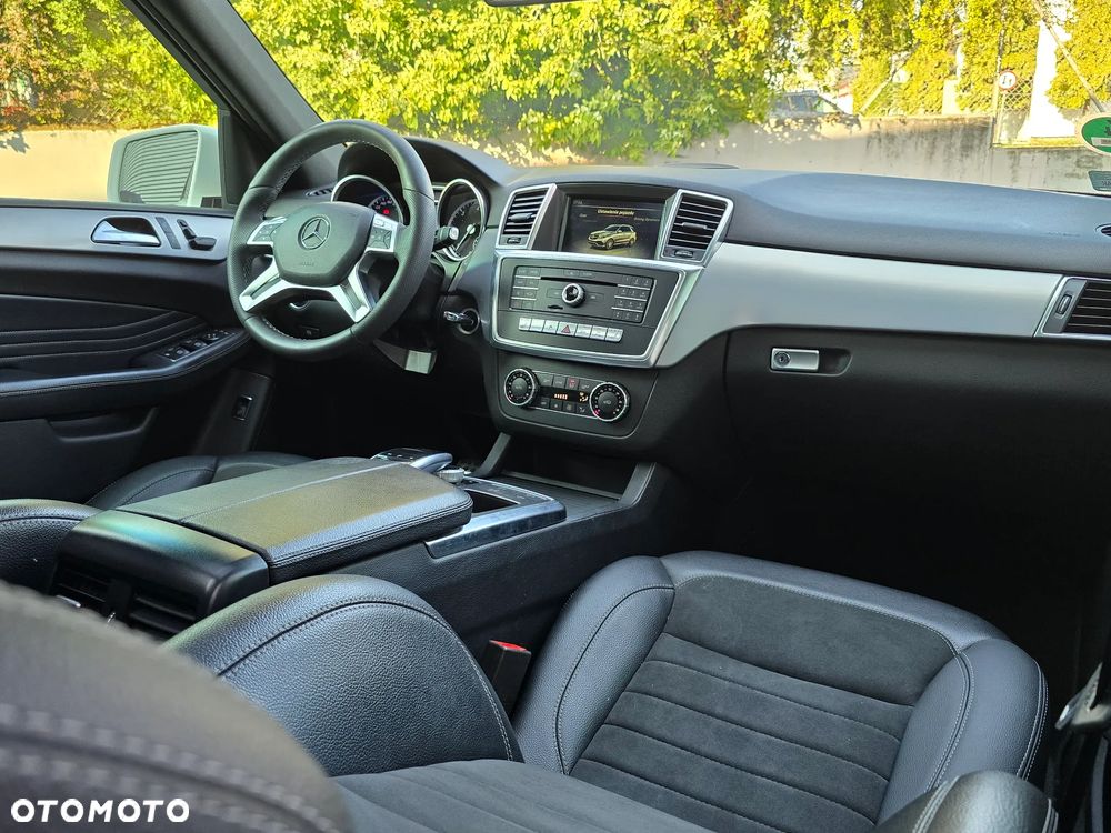 Mercedes-Benz ML 350 BlueTec 4-Matic - 8