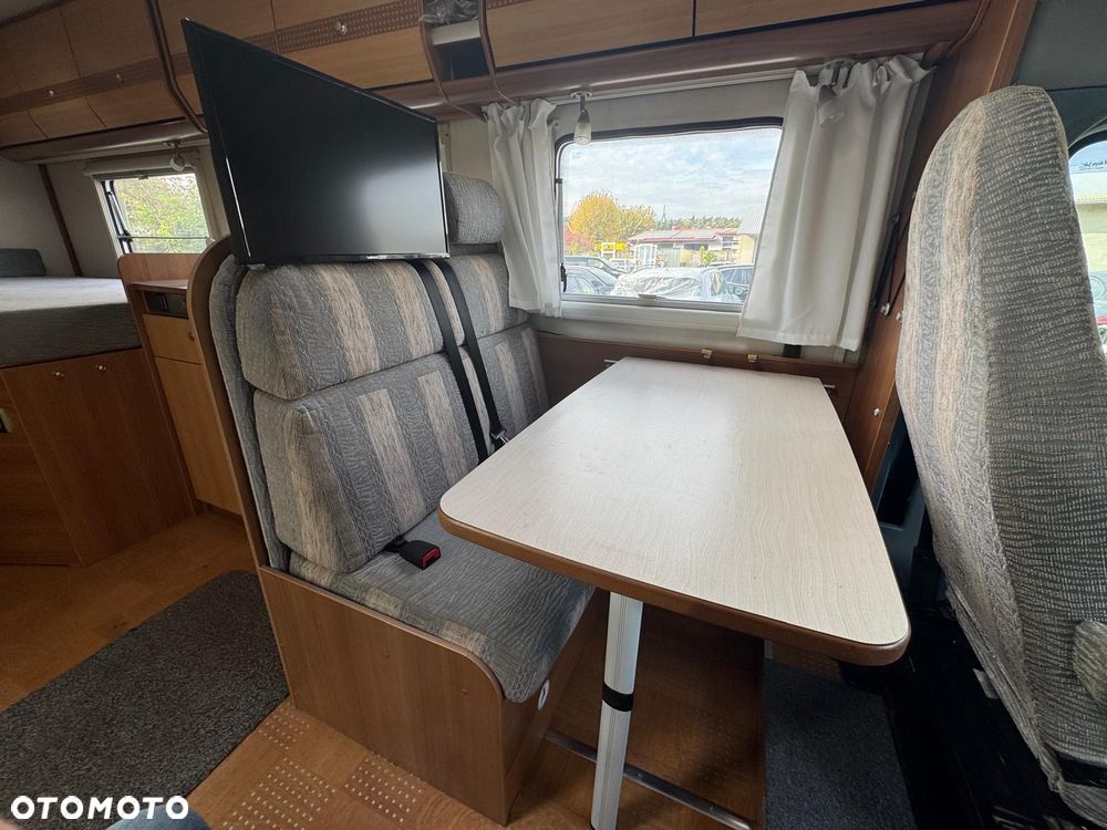 Ford Transit - 25