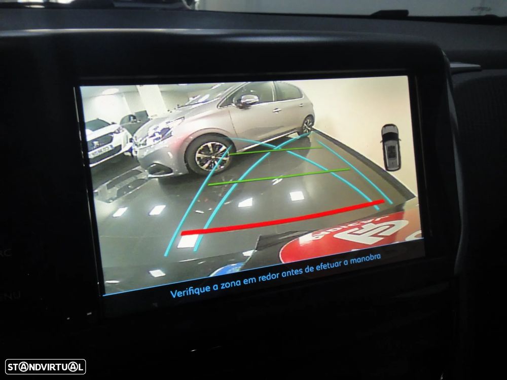 Peugeot 2008 PureTech 110 Stop&Start EAT6 Allure — fotografia 19